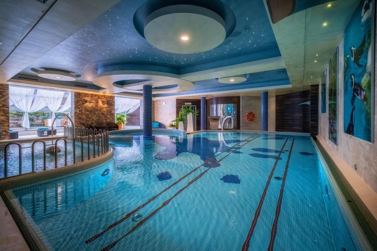 Hotel & Spa Czarny Gron Rzyki Exterior photo