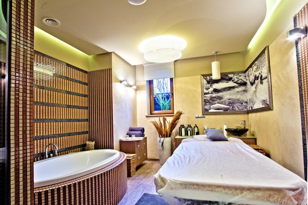 Hotel & Spa Czarny Gron Rzyki Exterior photo